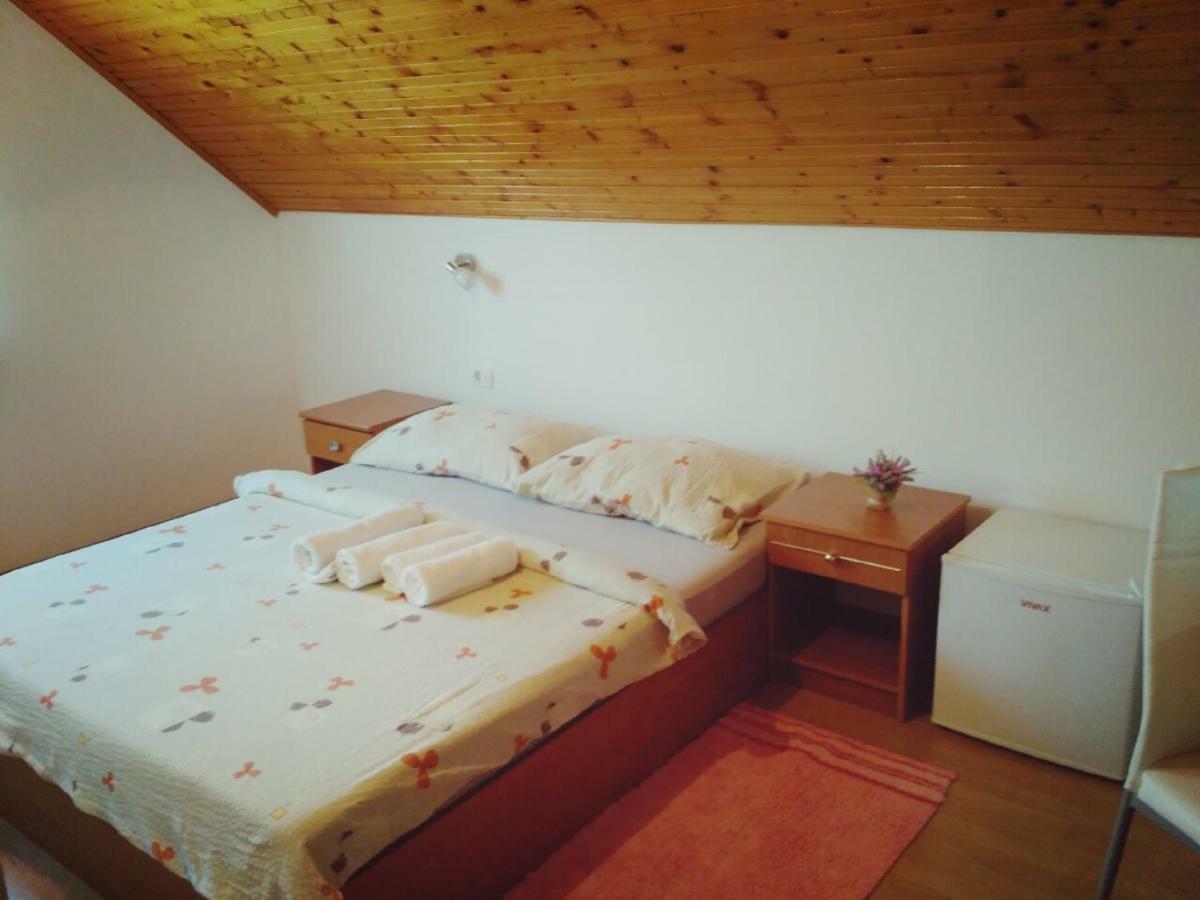 Guest House First Stop Rakovica Exteriér fotografie