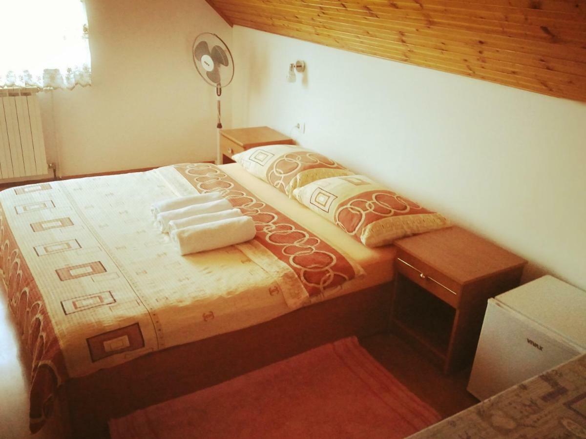 Guest House First Stop Rakovica Exteriér fotografie